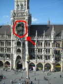 glockenspiel-munich-thumb