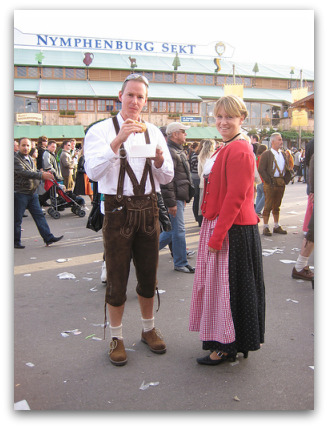 oktoberfest-couple-champagne-tent
