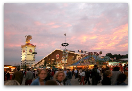 oktoberfest-paulaner-tent