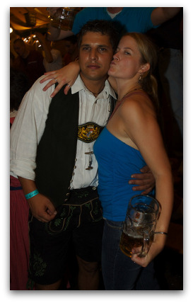 oktoberfest-sexy-couple