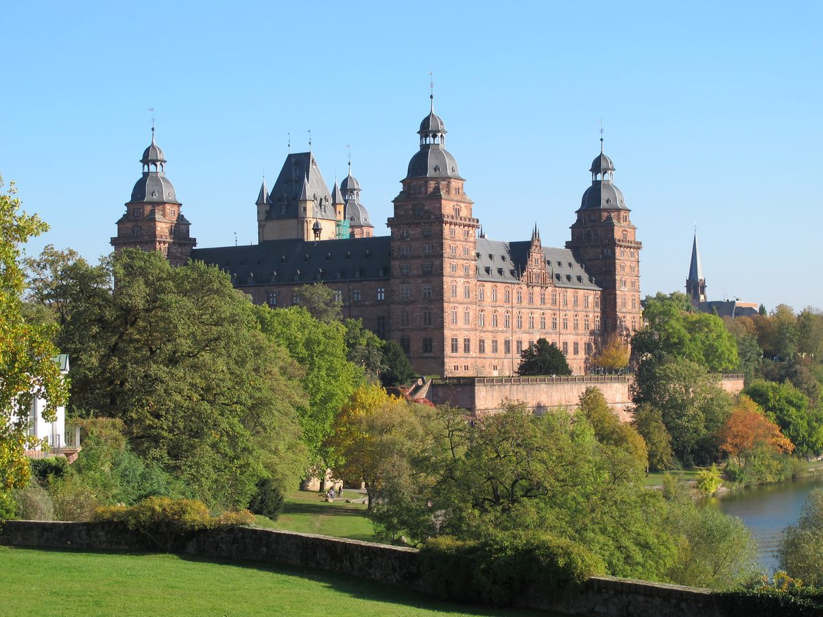 Schloss Johannisburg across the River Main in Aschaffenburg