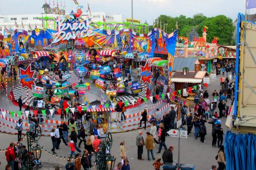 augsburg-plarrer-fair-rides