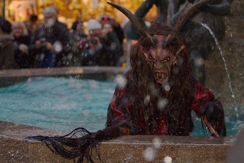 devil-in-fountain