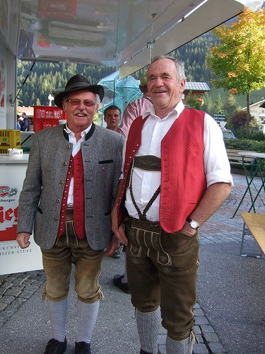genuine-lederhosen