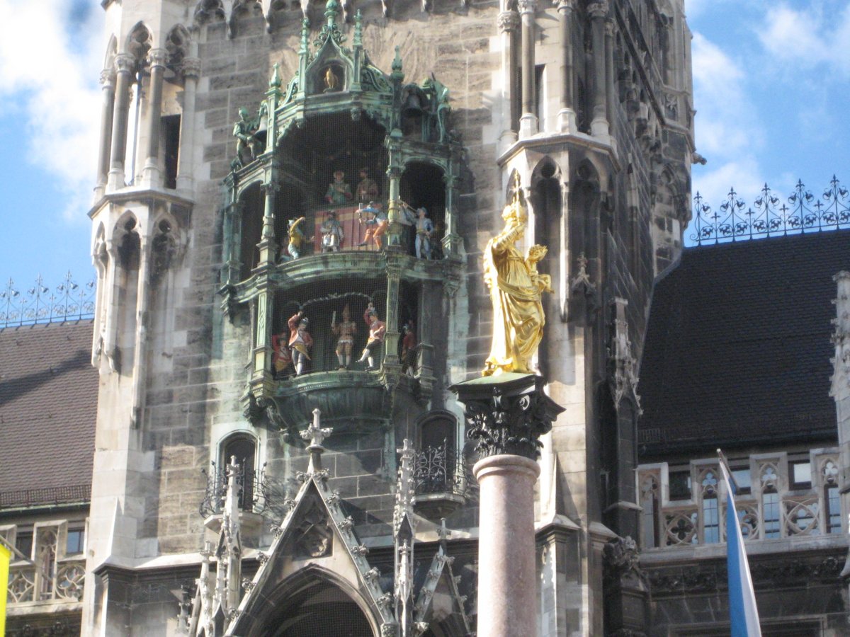 Glockenspiel and the golden Virgin Mary on the Mariensaeule, Marienplatz Munich