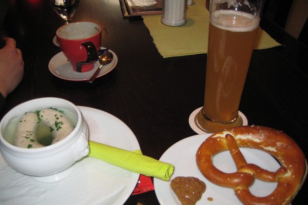 How to eat a Weisswurst