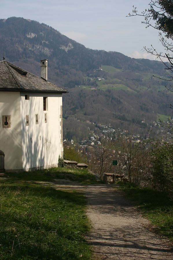path on the kapuzinerberg salzburg