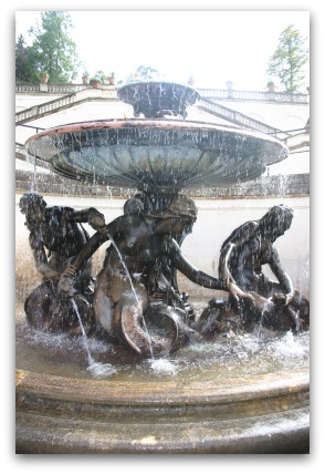 linderhof-fountain-germany-mermaid
