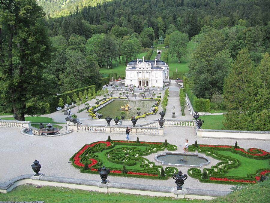 linderhof gardens from above