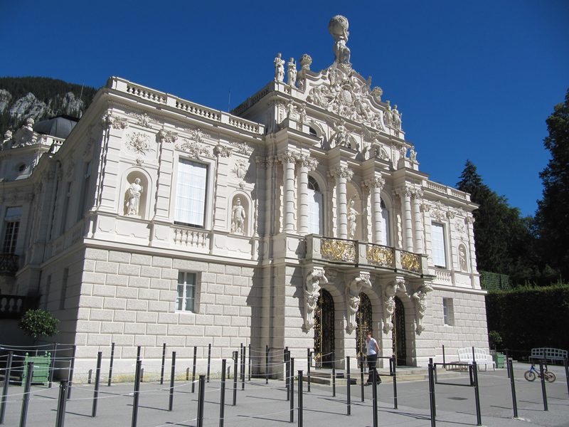 linderhof palace front