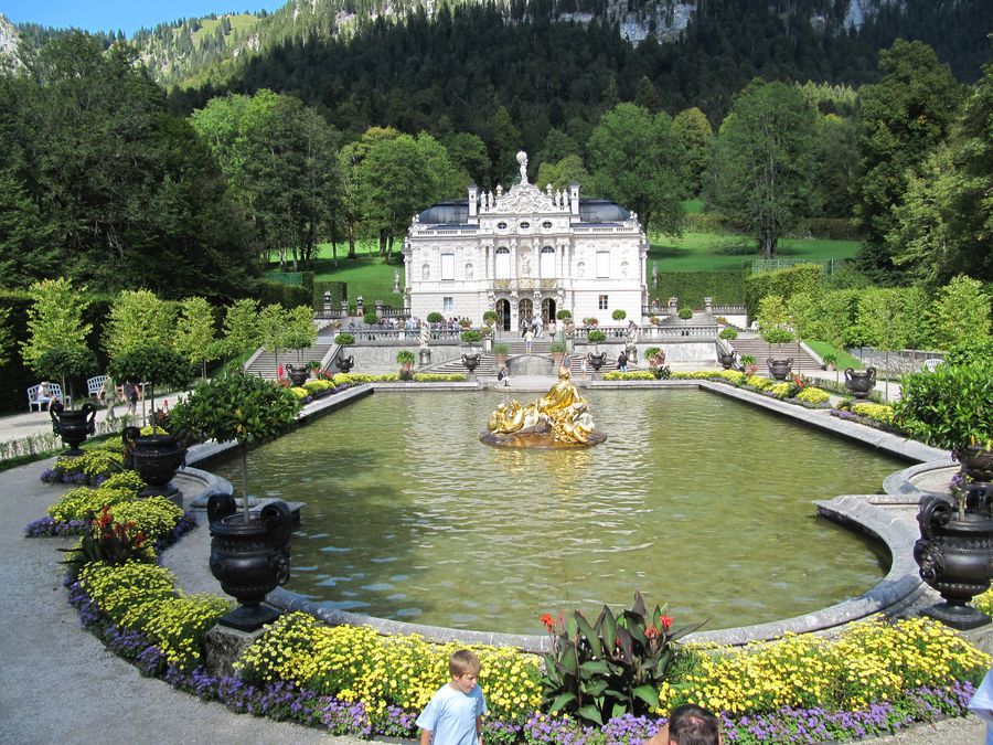 linderhof palace water parterre