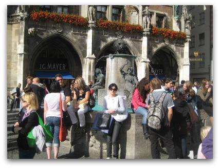 marienplatz-fish-fountain