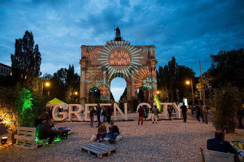 Munich-streetlife-festival-archway