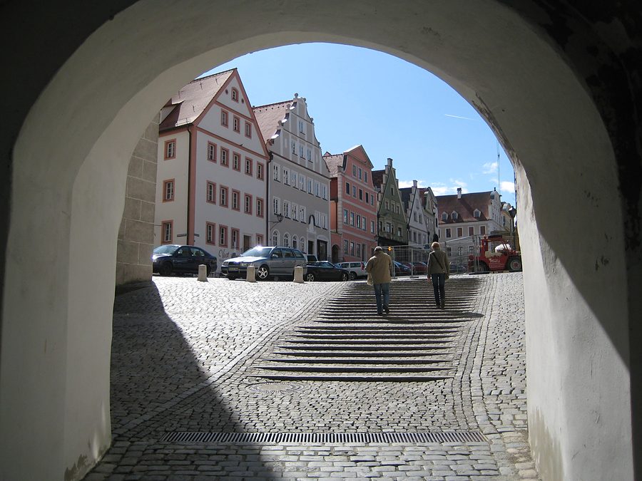 arch to the upper town neuburg