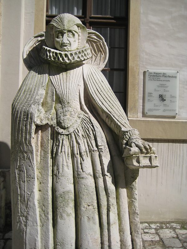 statue neuburg