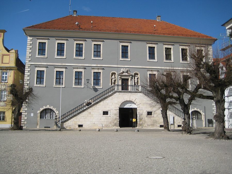 neuburg town hall
