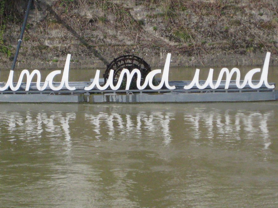 und und und sculpture neuburg