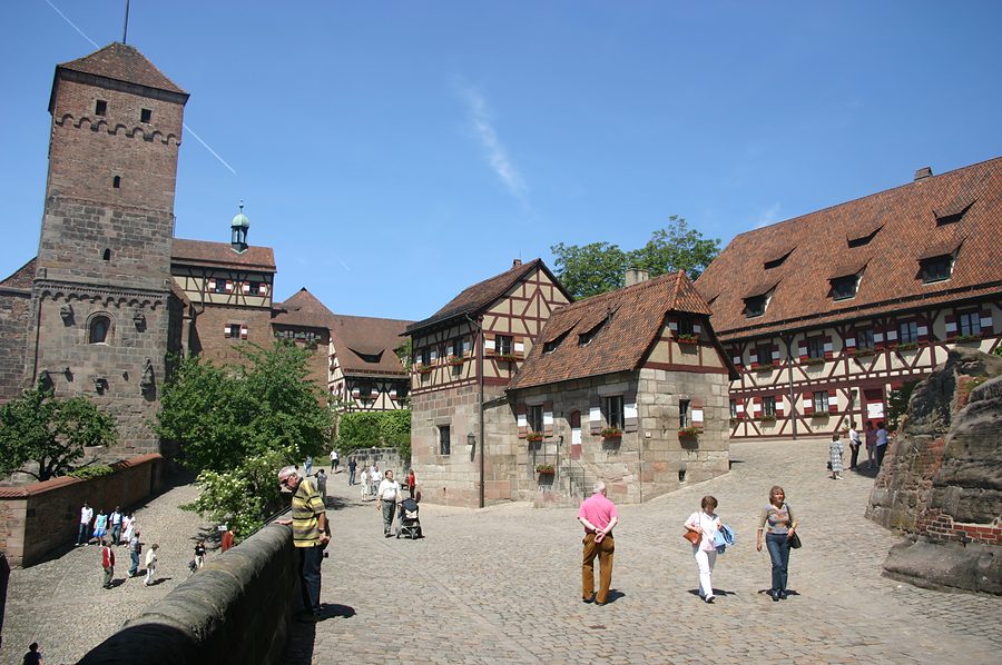 kaiserburg courtyard nuremberg