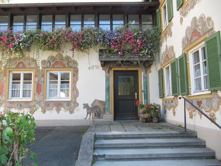 luftlmalerei painted house oberammergau