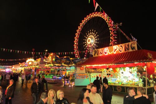 plarrer-festival-nighttime