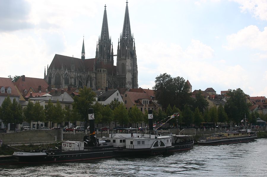 regensburg cathedral over the danube