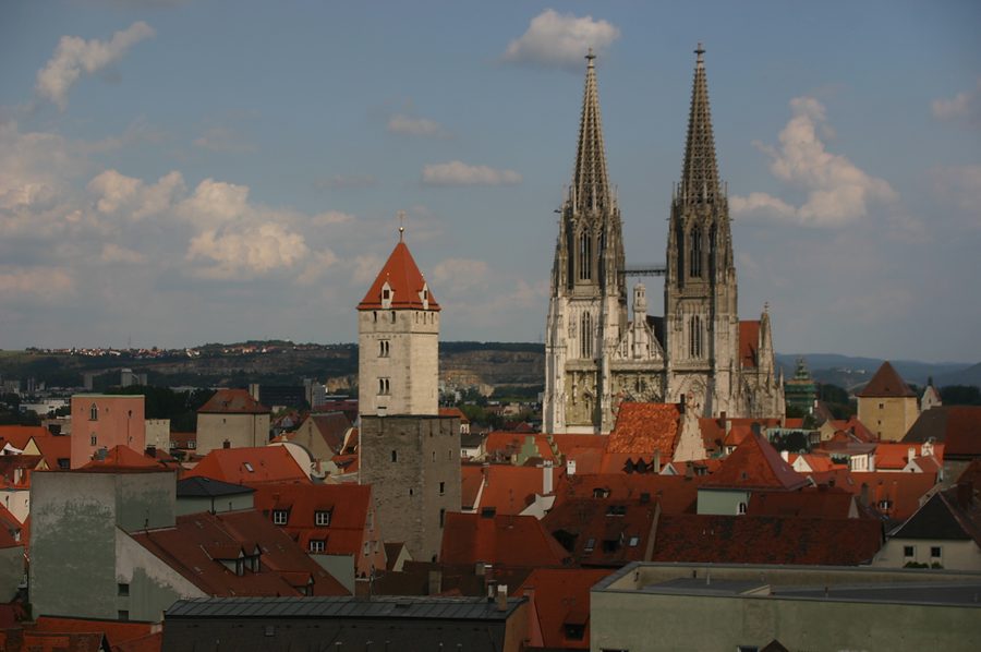 golden tower and cathedral regensburg