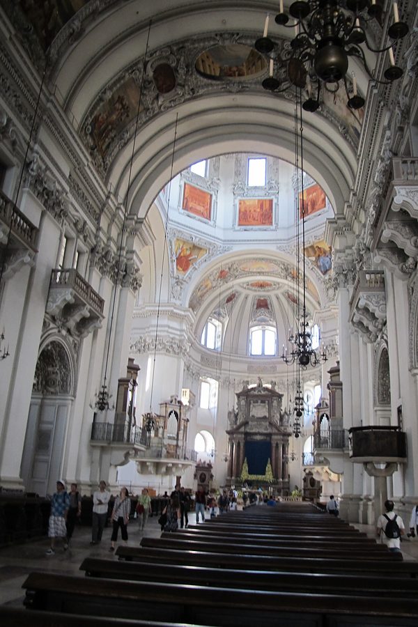 inside salzburg cathedral