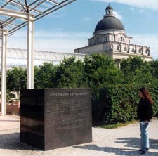 white-rose-memorial-munich.jpg