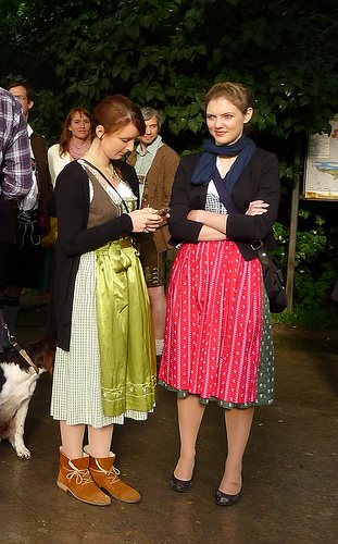 women-dirndls-kocherlball